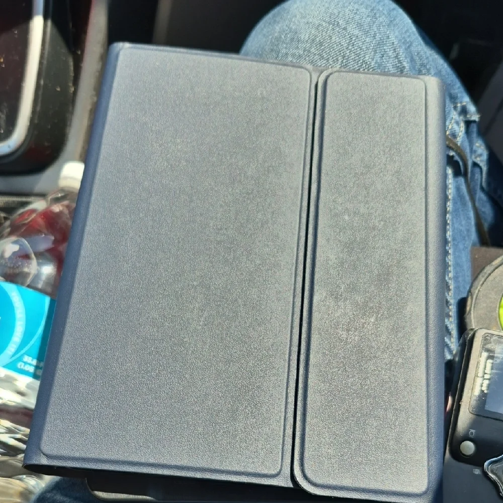 Black Bluetooth Tablet Keyboard Case - Compatible Tablet Accessory
